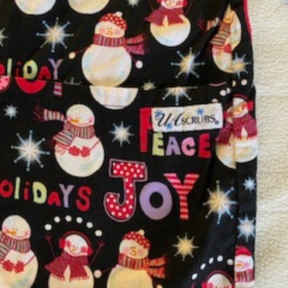 UA Scrub Holiday Jacket Plus Size - Picture 2 of 3